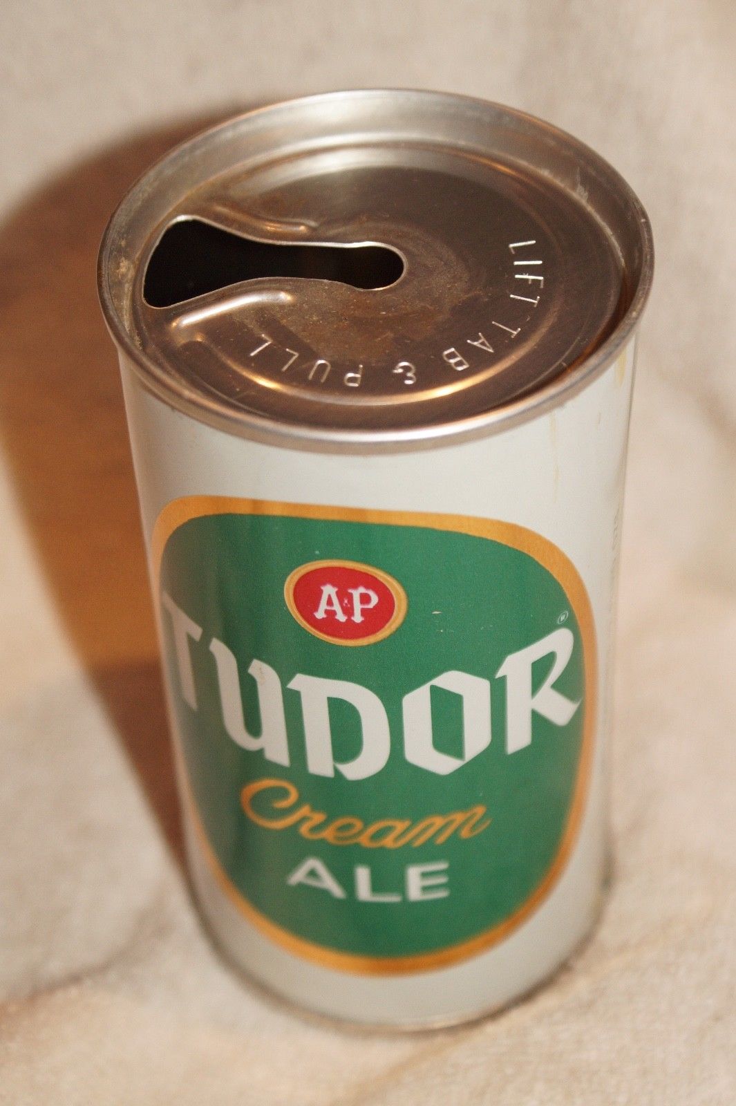 A&P Tudor Cream Ale Zip Top Beer Can SS Clean Tudor Brewery Chicago Illinois T/O