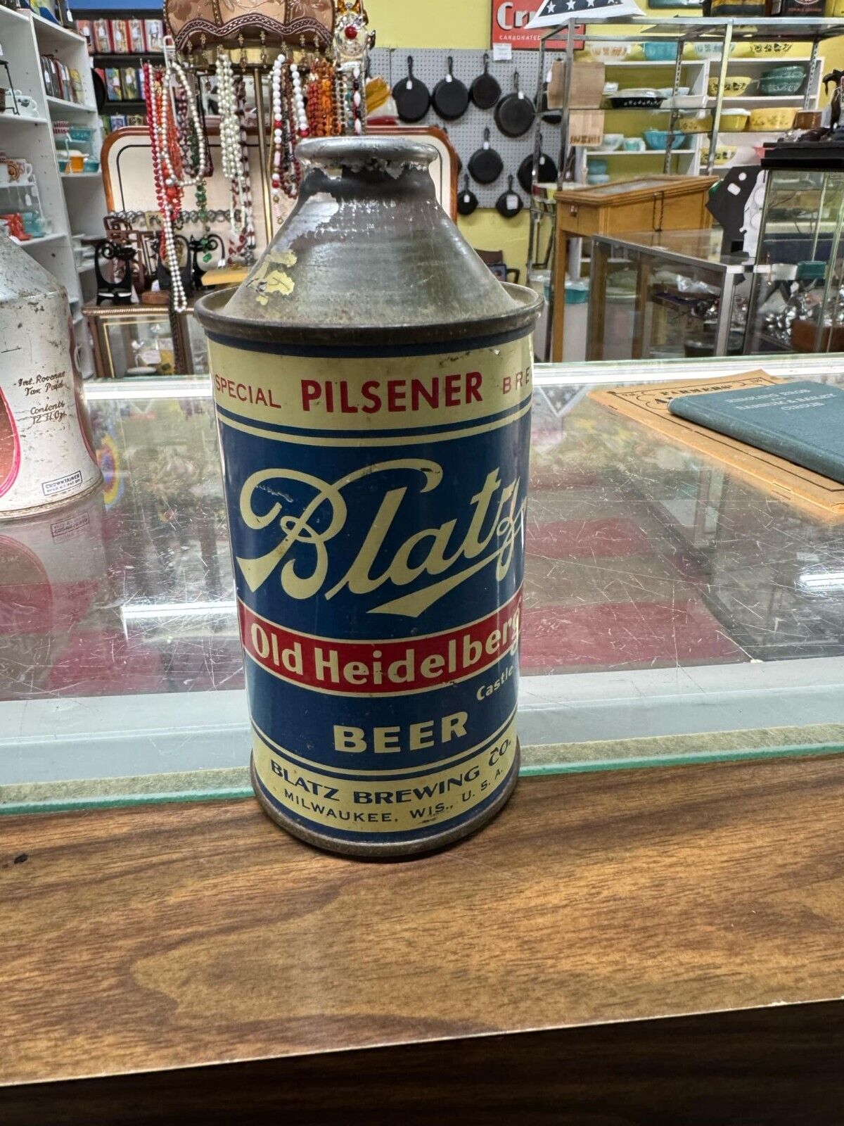 VTG. BLATZ CONE TOP BEER CAN OLD HEIDELBERG BREWING CO. MILWAUKEE WIS.
