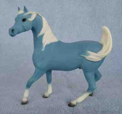 Breyer 1991 Breyerfest Live Auction Raffle Model Wedgewood Blue Sham. 1 of 21.