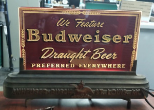 VINTAGE WE FEATURE BUDWEISER DRAUGHT BEER BACK LIGHT GOLD GLASS BAR TABLE SIGN