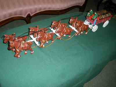 VINTAGE CAST IRON BUDWEISER BEER WAGON WITH 8 HORSES 2 MEN AND 29 BARRELS