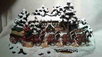 Budweiser CLYD15 Sculpted Clydesdale Holiday Scene Figurine