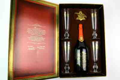 NIB Budweiser Millennium Limited Edition Collectors Bottle with 4 Glass Set