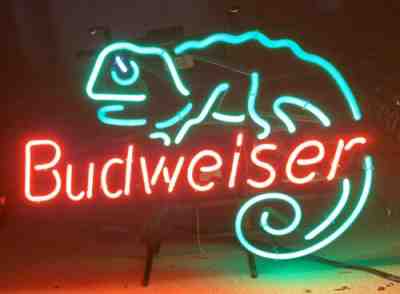 Vintage Budweiser beer Louie the Lizard neon tavern Bar sign Light