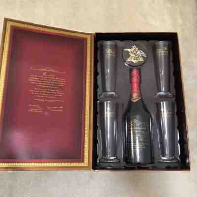 Budweiser Millennium Limited Edition Collectors Bottle with 4 Glasses Set