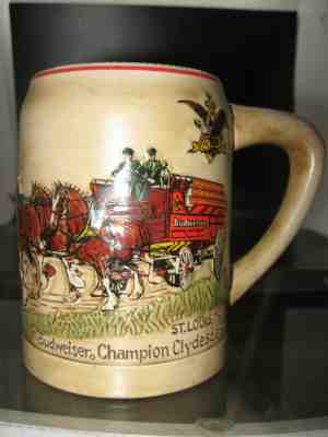 BUDWEISER HOLIDAY MUG 1ST IN SERIES 1980 CERAMARTE