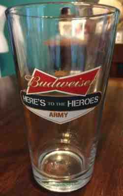 2 BUDWEISER Here is to Heroes Armed Forces Beer Glasses 16 oz Pint Glass EUC