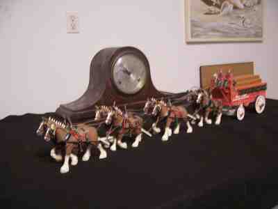 Limited edition Budweiser  Clysdales and wagon Hawthorne village no A 1955