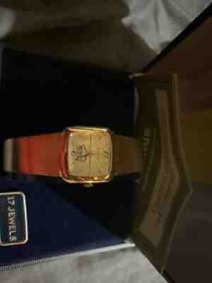 mens vintage Benrus â?¢Busch Anheuser Busch wrist watches