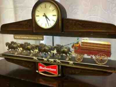 Vintage Budweiser Bar Clock - Champion Clydesdale Team with Pool table Light