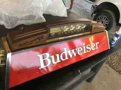 Vintage Budweiser Pool Table Light with Clydesdale Horses Great Condition