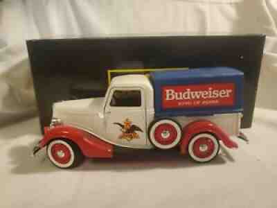 Solido 1934 Ford Budweiser Delivery Pickup 1:24 scale diecast Prestige