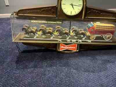 Budweiser Beer Champion Clydesdale Horse Vintage Team Bar Pool Light Sign Clock