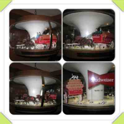 AmazingWORKING Budweiser Beer Clydesdale Rotating Carousel Light With Dalmatians