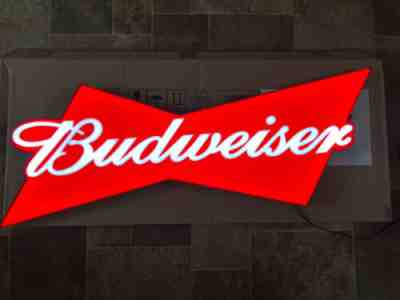 BUDWEISER BEER LIGHT UP BOWTIE BACK BAR LIGHT UP LED SIGN GAME ROOM MAN CAVE PUB