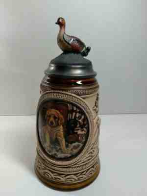 ANHEUSER-BUSCH FIRST HUNT GOLDEN RETRIEVER LIMITED EDITION STEIN SERIES, NIB..