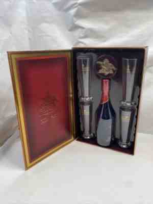 Budweiser Millennium Limited Edition Set Bottle & Four Glasses Complete