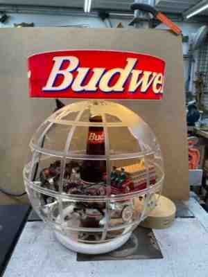 RARE! Budweiser Beer Clydesdale Rotating Globe World Carousel Light Bud Lamp.