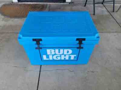 Limited Edition Collectors 40 Quart Bud Light Cooler Grizzly