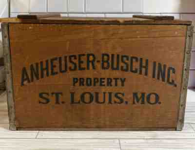 Vtg 1976 ANHEUSER BUSCH Budweiser Beer Wood Lidded Box Crate Case Eagle St Louis