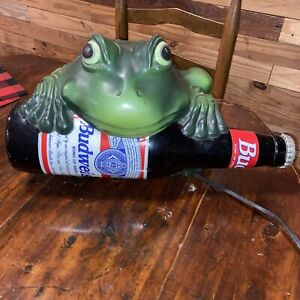 Very Nice Vintage Budweiser Beer Frog Light Sign w/ Sound 1995 Works As Should