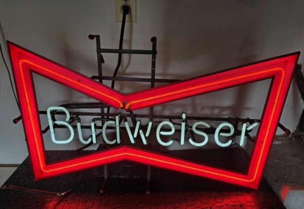 Vintage Early BUDWEISER Bow Tie Light Beer Neon Sign Man Cave Bar Garage *PICKUP