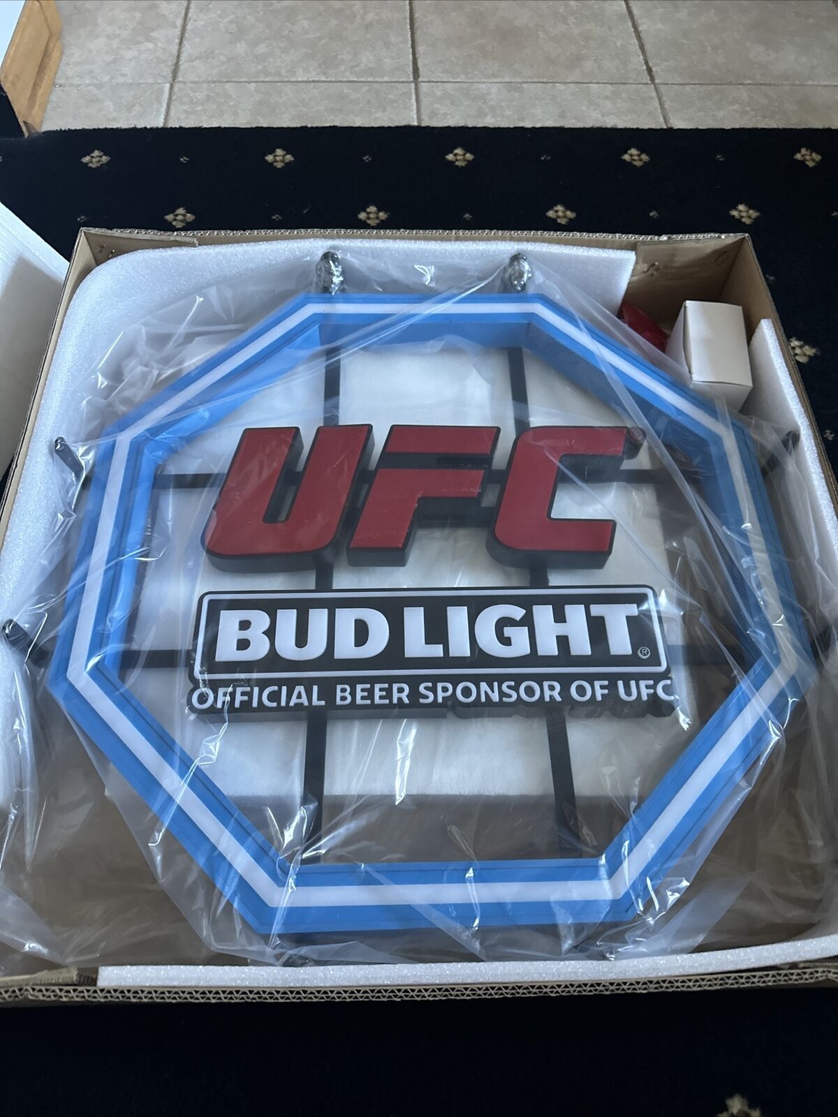 Bud Light Beer UFC MMA Octagon Light Up LED Sign Game Room Man Cave Bar Pub NEW