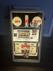 Vintage 1981 Large 30”x16” Budweiser Light Up Beer Bar Sign Lighted Man Cave