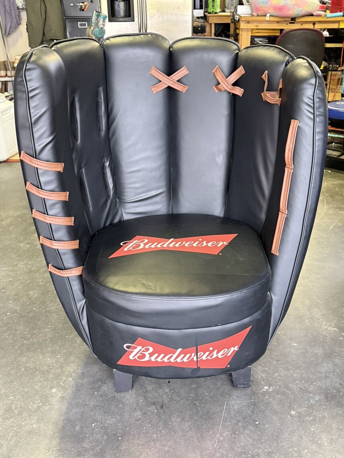 Budweiser Baseball Glove 2016 Breweriana Man Cave Game Room 46