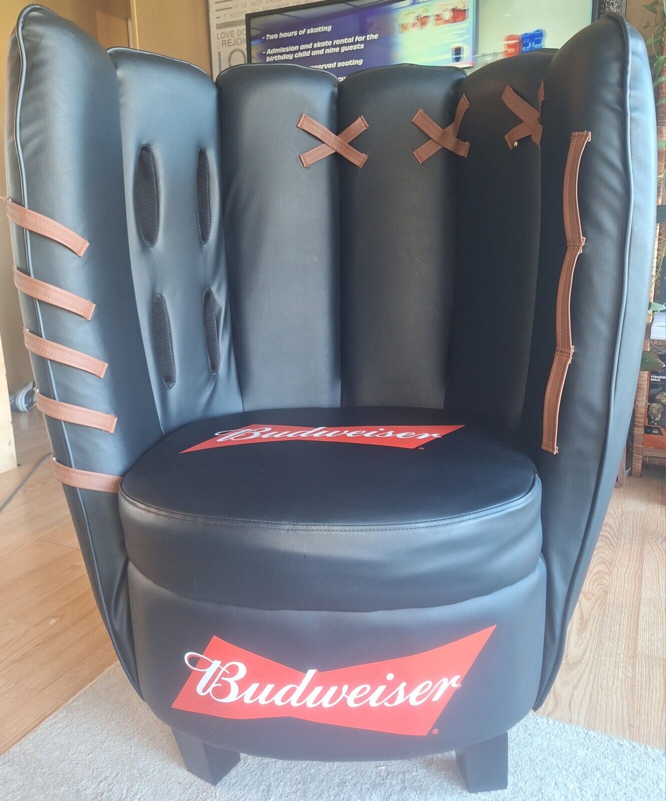 Budweiser Baseball Glove 2016 Breweriana Man Cave Game Room 46