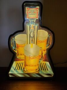 VINTAGE 1974 BUDWEISER BAR PULL TAP FOAMING MUGS SCENE BEER SIGN LIGHT RARE& LRG