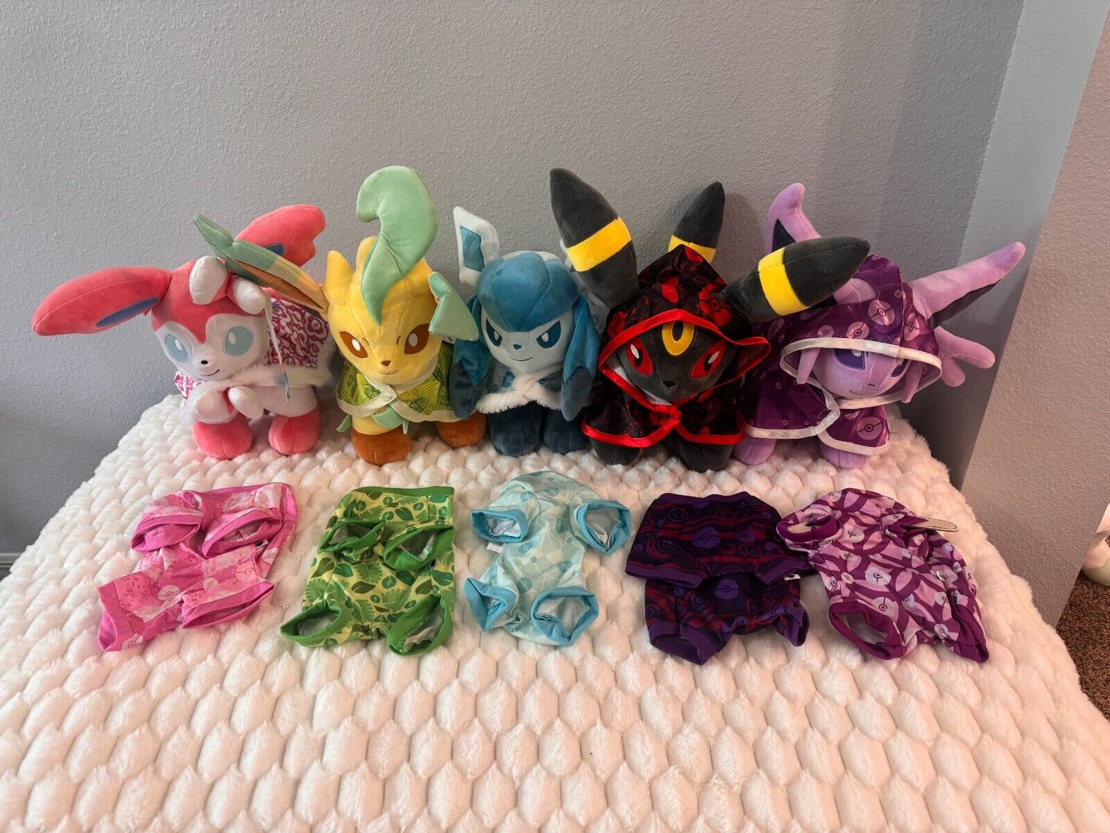 Pokemon Build-a-Bear Eeveelution Lot. ALL Eeveelutions