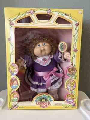 Cabbage Patch Kids Cornsilk HM 17 Blue Eyes New In Box Adorable Glasses Curly