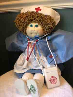 Cabbage Patch Soft Body Nurse Payne 24 "- Designed for 1991 Camp Cabbage Event