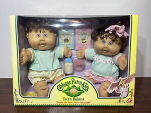 2005 CABBAGE PATCH KIDS TWIN BABIES RICARDO RODERICK & ROSE RAINA PURPLE EYES