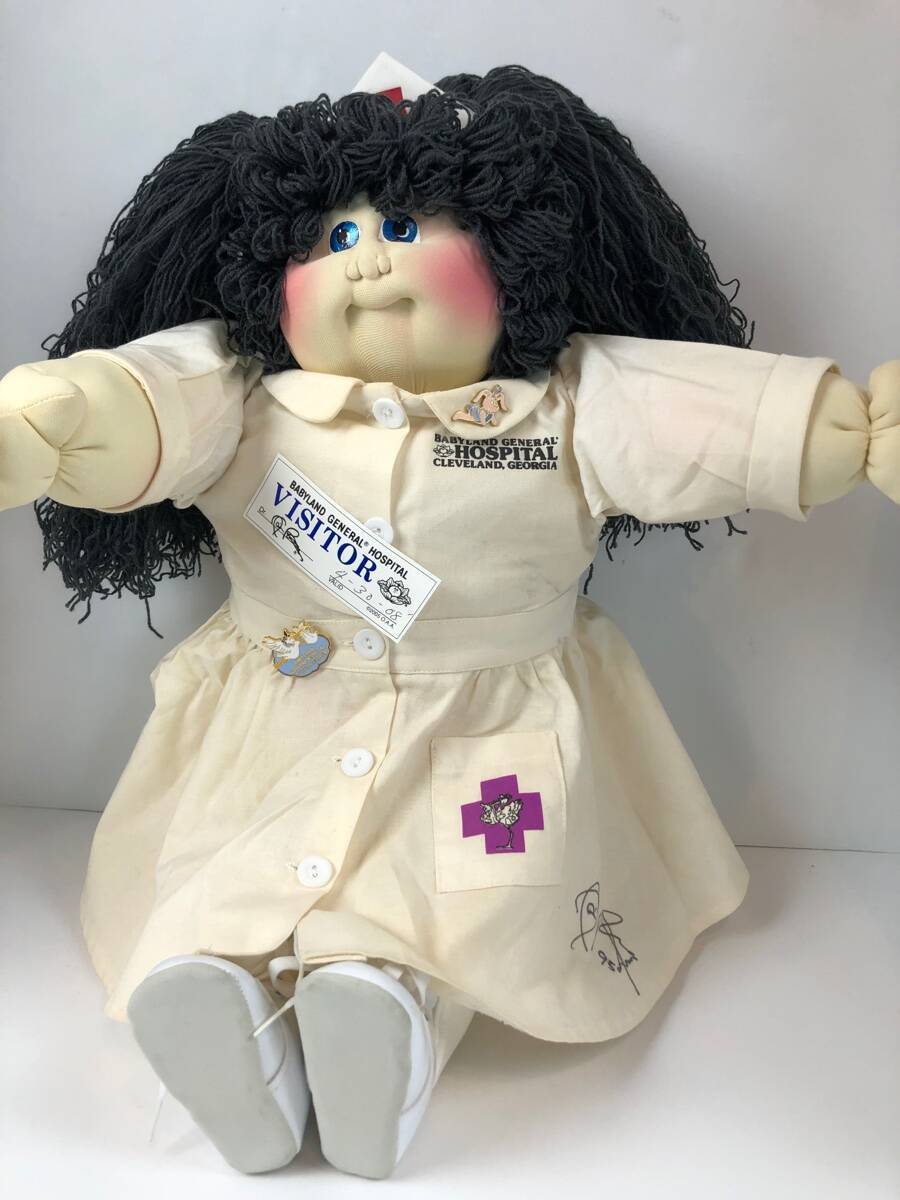 1995 Nurse Cabbage Patch Kid Soft Sculpture The Little People HAND SIGNED Pins
