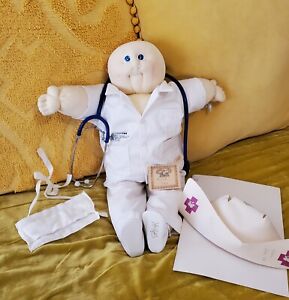 85 Cabbage Patch Kids Soft Sculpture Bald Babyland General Doctor Doll
