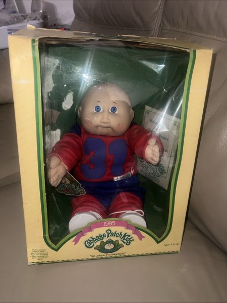 1985 CABBAGE PATCH KIDS PREMIE DOLL Bobby Mattie BOX W PAPERS !