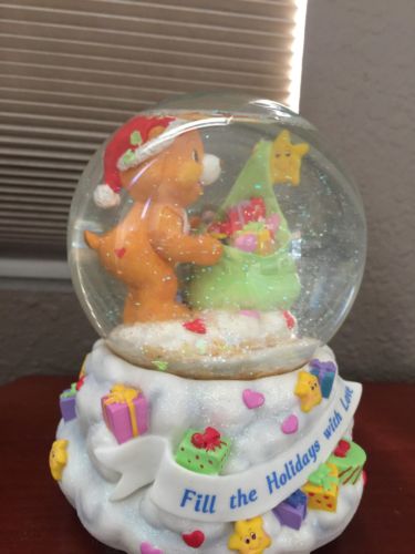 CARE BEARS Musical Water Globe/ Fill the Holidays With Love 