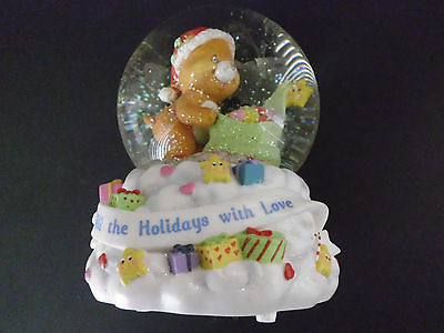 CARE BEARS 2003 FILL THE  HOLIDAYS WITH LOVE MUSICAL SNOWGLOBE