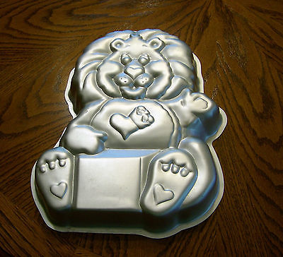 1984 WILTON CAKE PAN MOLD METAL CARE BEARS BRAVE HEART LION American Greetings 