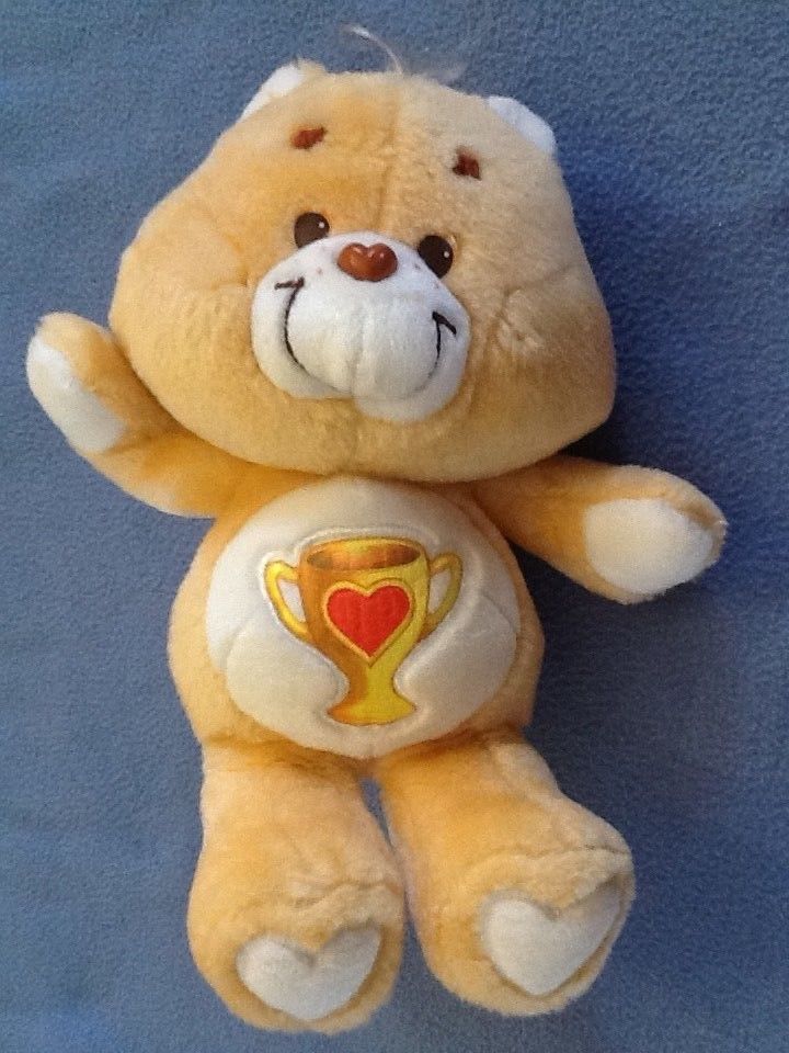 1985 Kenner American Greetings Care Bear CHAMP BEAR Tan with Trophy on Belly EUC