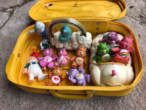 Vintage Care Bears Yellow Suitcase 14 Toy Figurines 1983 Rainbow Cloud Car Vinyl