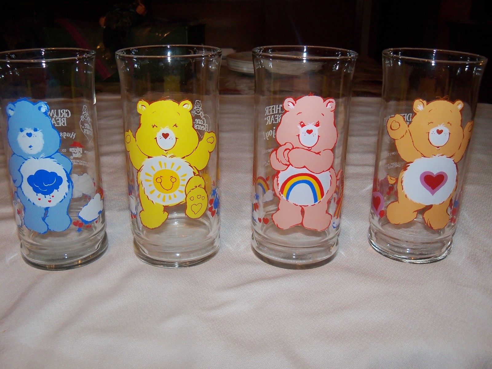Care Bears Limited Edition Pizza Hut Drinking Glasses Set Of 4-1983 VINTAGE RARE