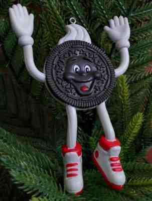 Rare Red High Top Sneaker Running Shoe Canada Variant OREO COOKIE BENDY ORNAMENT