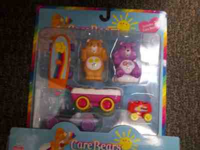 Care Bears 2003 Care-A-Lot Ride Around  Fun Play Set Share Bear/ Friend Bear