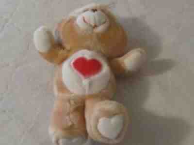Vintage 1983 TENDER HEART Bear (care bears) Plush Kenner beige with heart 13â?