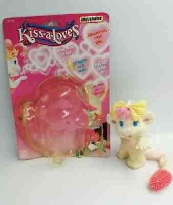 RARE Kiss A Loves / Brush A Loves Bear Toy Figure On Card Matchbox 1989, Unused