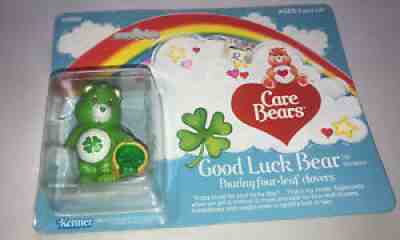 1982 Care Bears GOOD LUCK Pouring Four Leaf Clovers Mint Card Miniatures 60590