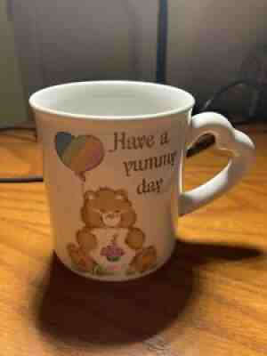 Care Bears Have a Yummy Day Heart handle Ceramic coffee mug 1983 Birthday Bear